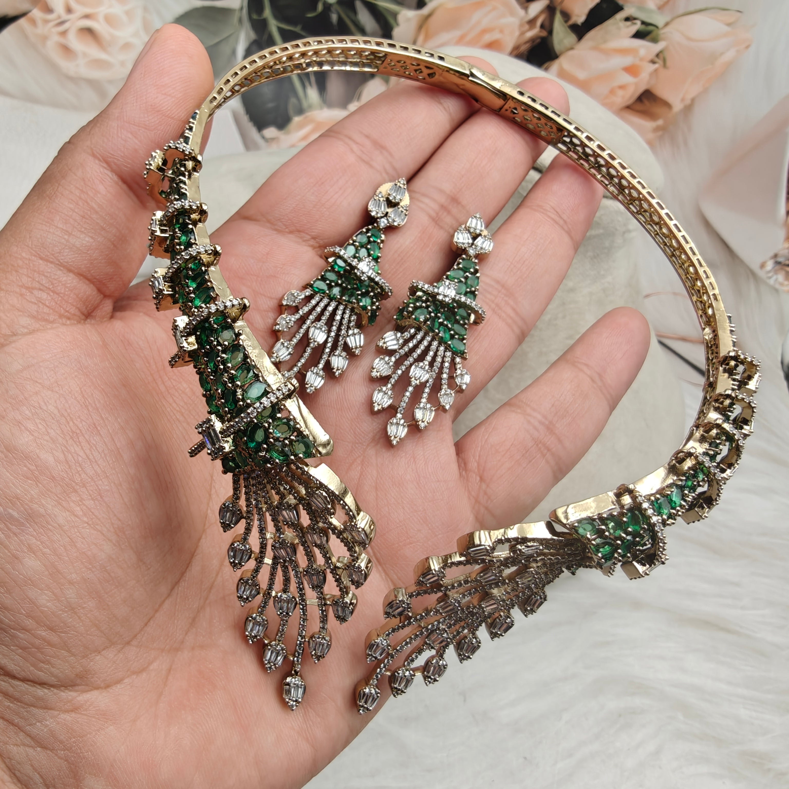 Elysian Empress Collar Style Hasli Necklace Set- Green