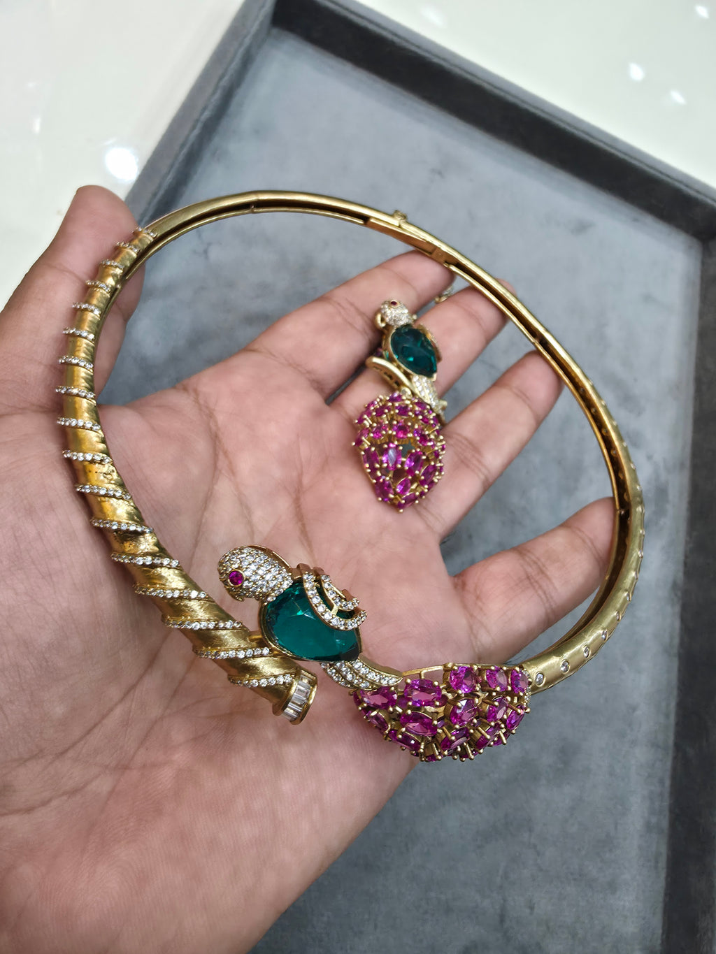 Ayurika - The Royal Parrot Hasli Set- Ruby Green