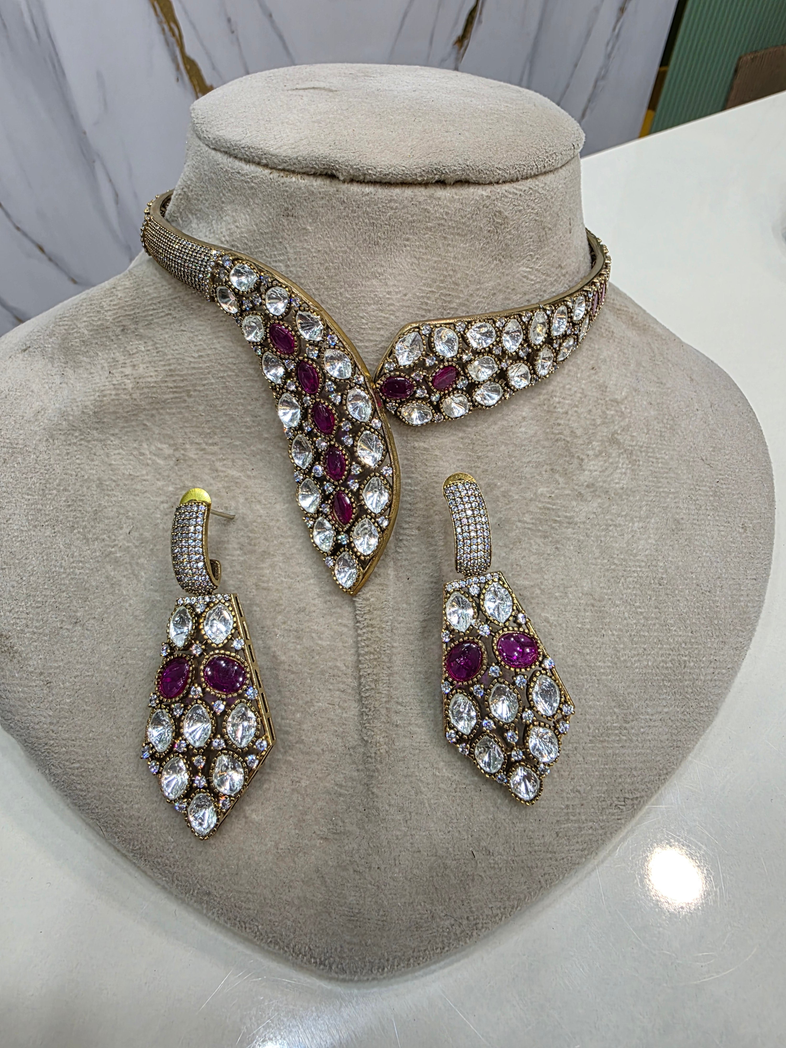 Antrika Polki Hasli Set- Ruby