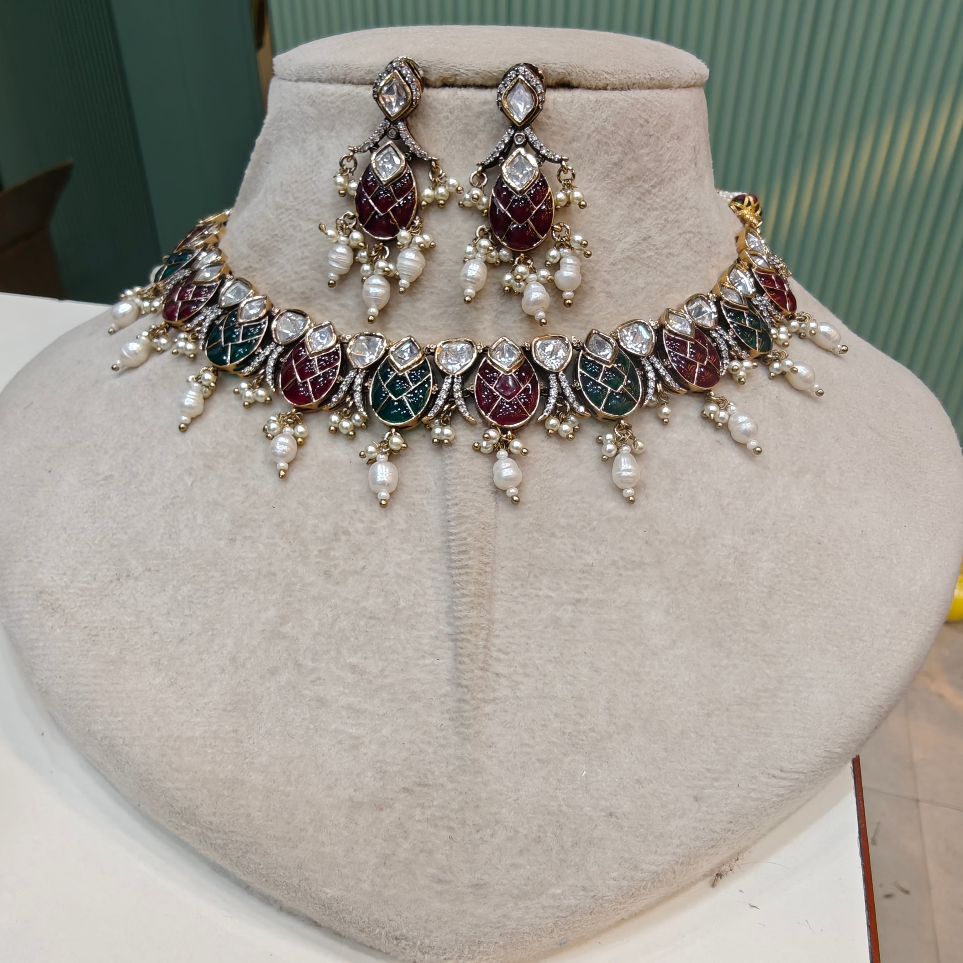 Avirya Epoxy Necklace Set- Green Ruby