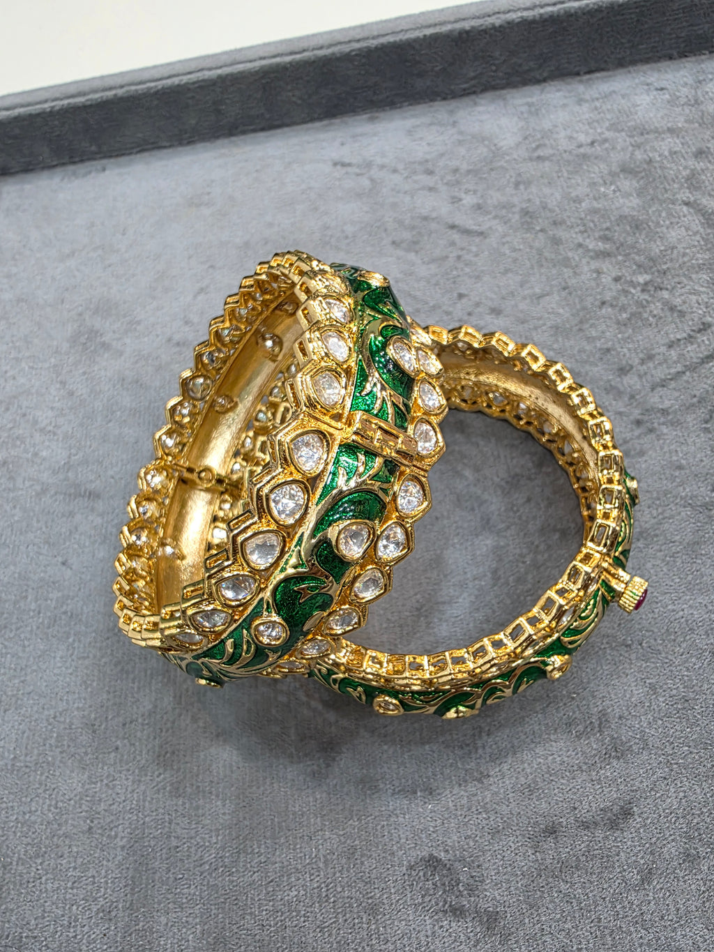 Jaya Enamel Meenakari Kundan Openable Kangan ( Pair)- Green