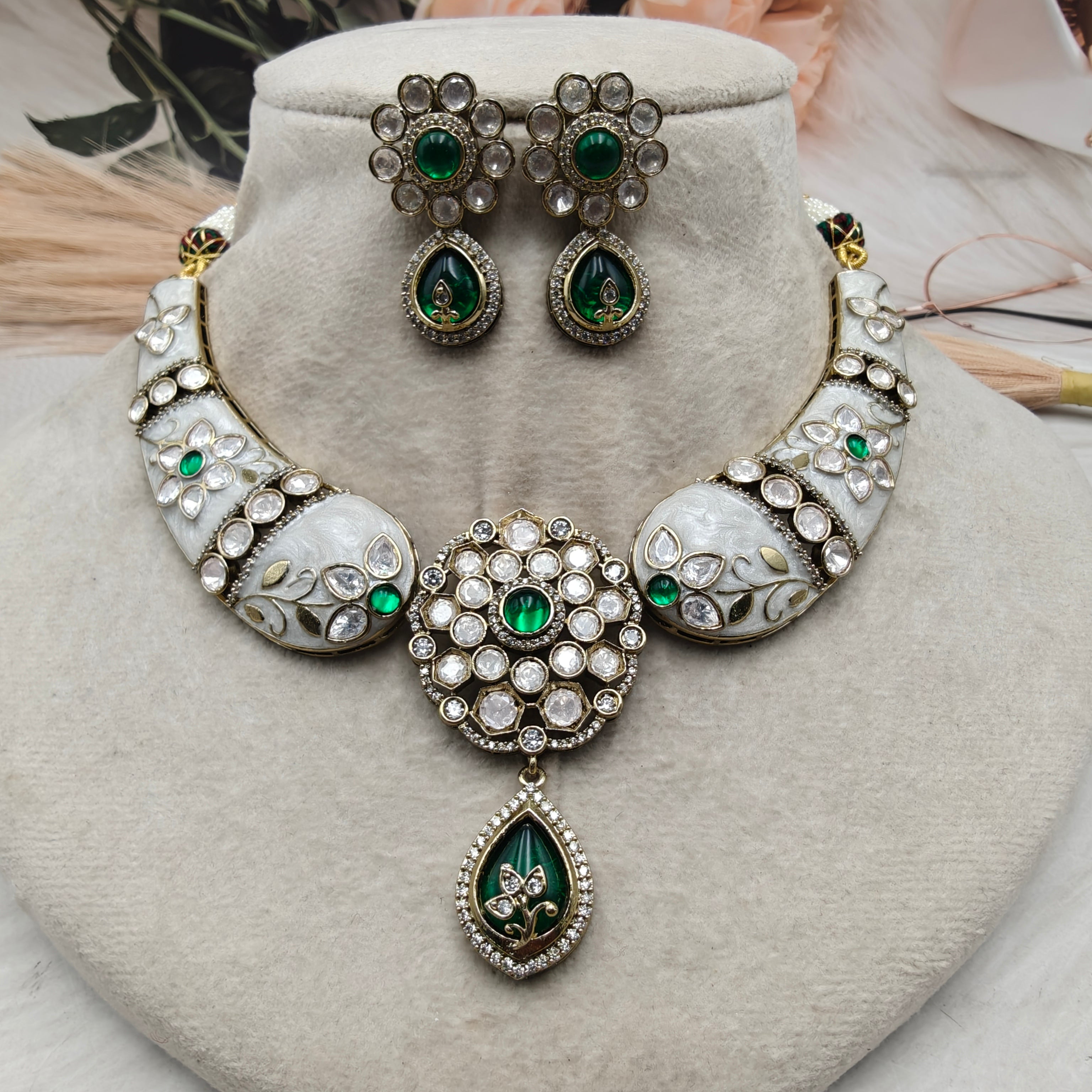 Noor-e-Gul Enamel work Moissanite Hasli Set- Green