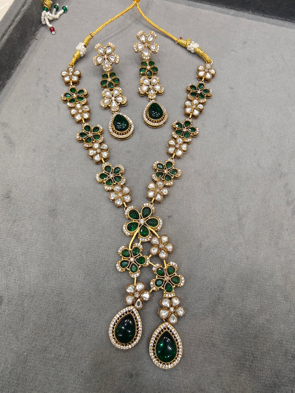 Siya Flower Necklace Set- Green