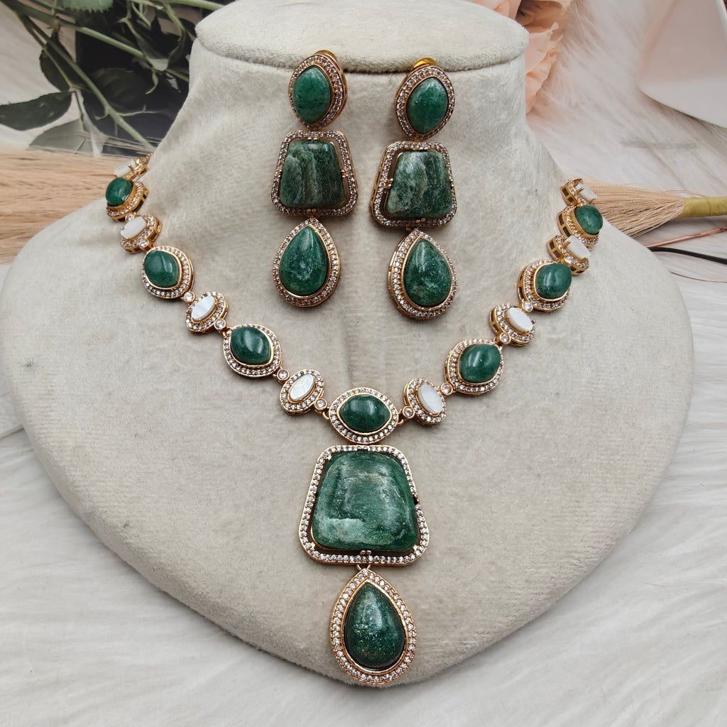 Fida Natural Stone Necklace Set - Green Aventurine