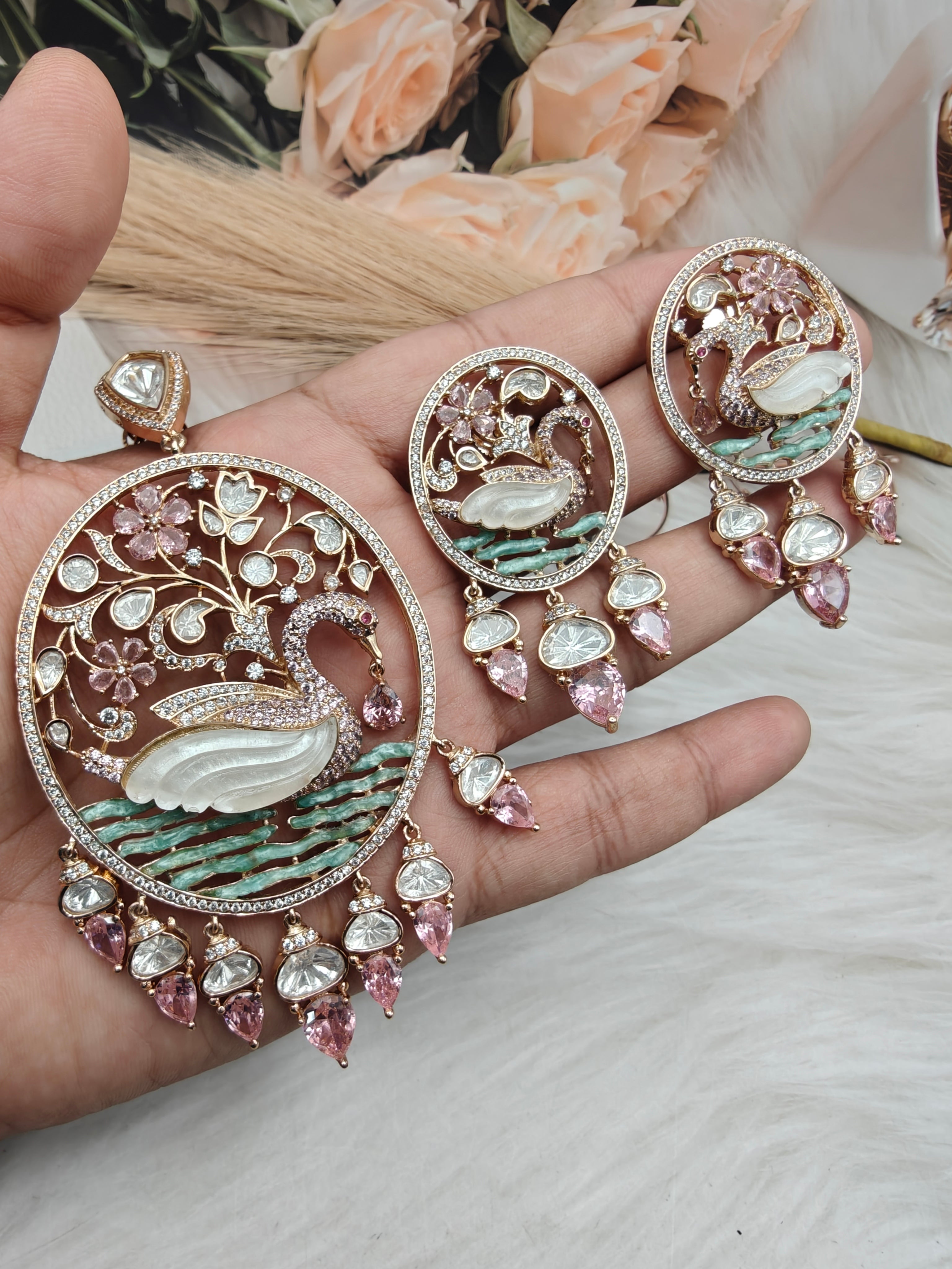 Luxe Mother of Pearl Swan Pendant Necklace Set