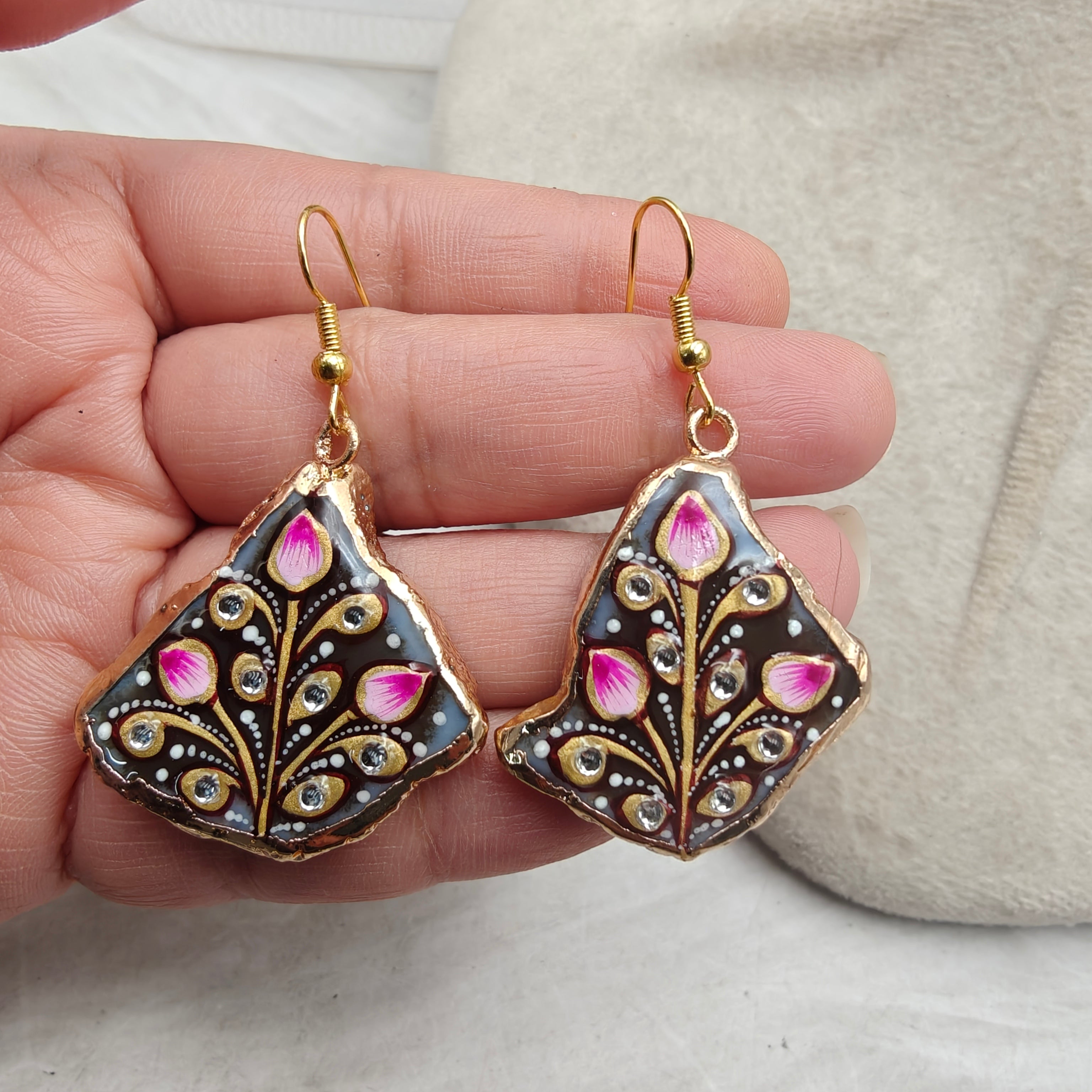 Tanjore Unshaped Agate Earrings- Grey