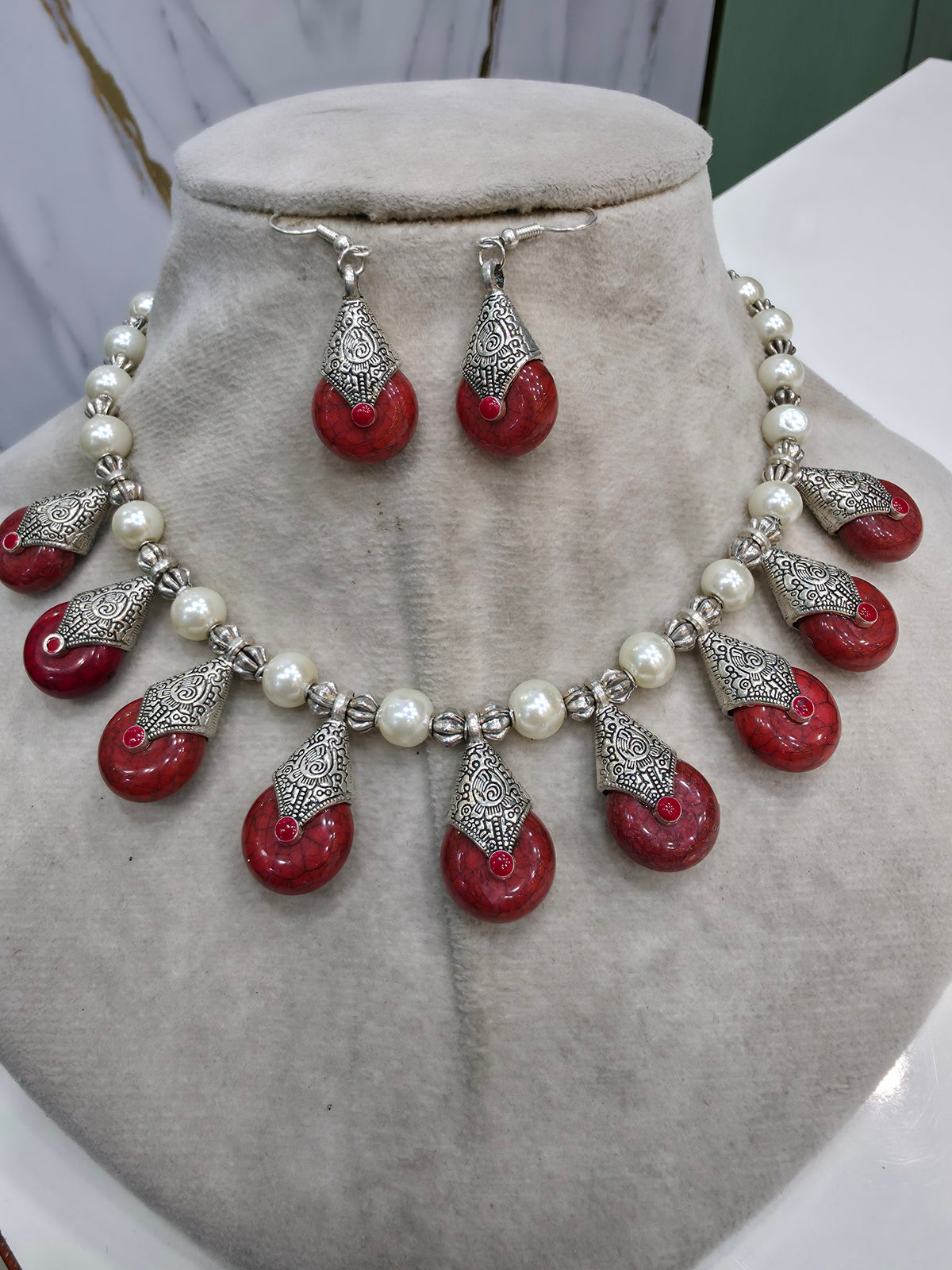 Ritvi Pearl And Stone Silver Oxidised Dual Colour Necklace Set - Red