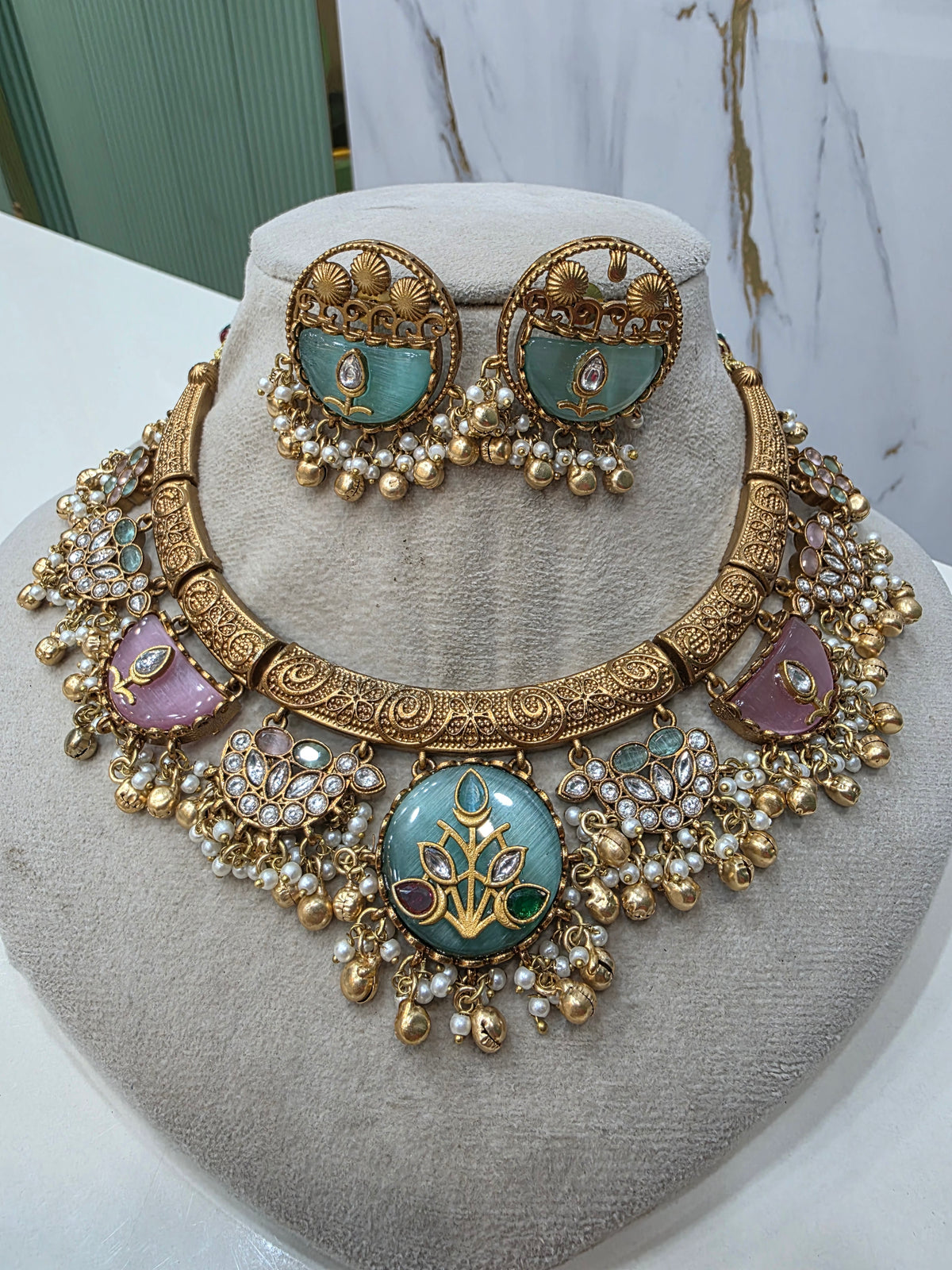 Ambariya Holdali Necklace Set- Mint and Pink