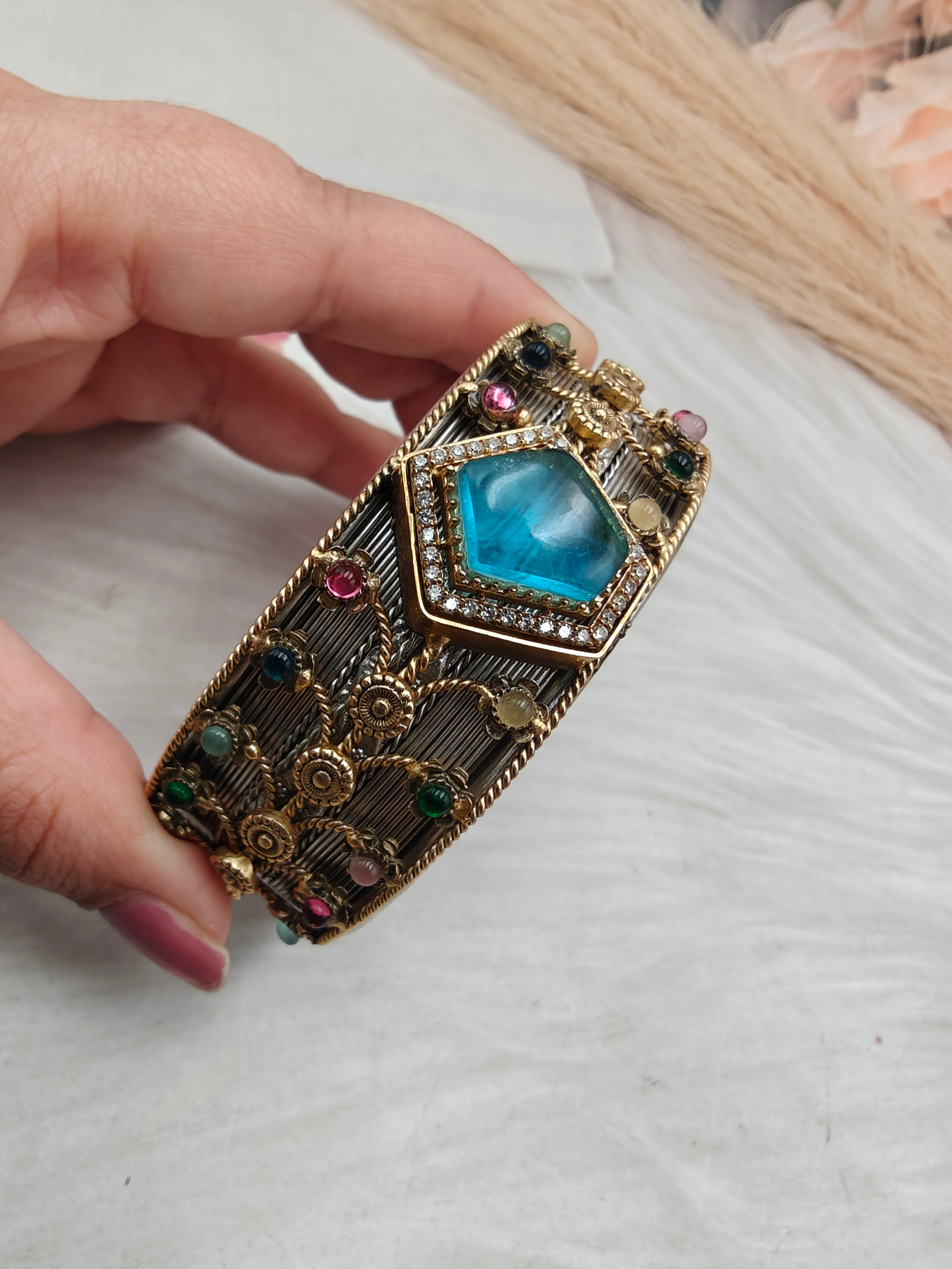 Meenakshi Dual Tone Handcrafted Doublet Handcuff- Sky Blue