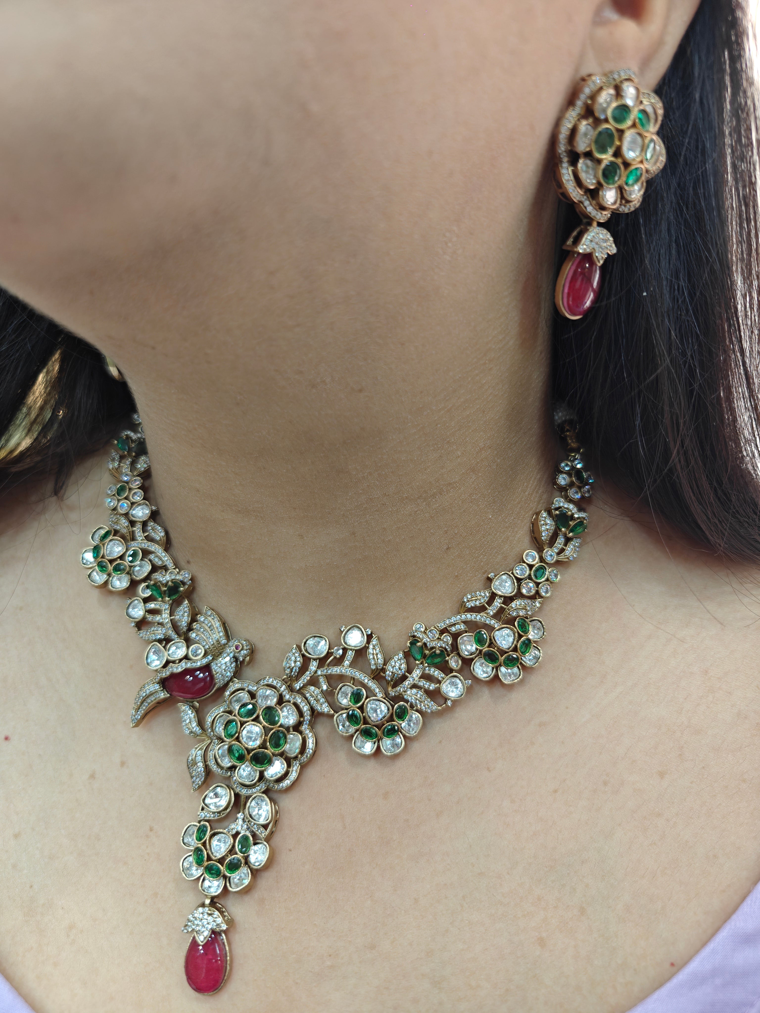 Oraya Signature Uncut Moissanite Necklace Set- Green and Red