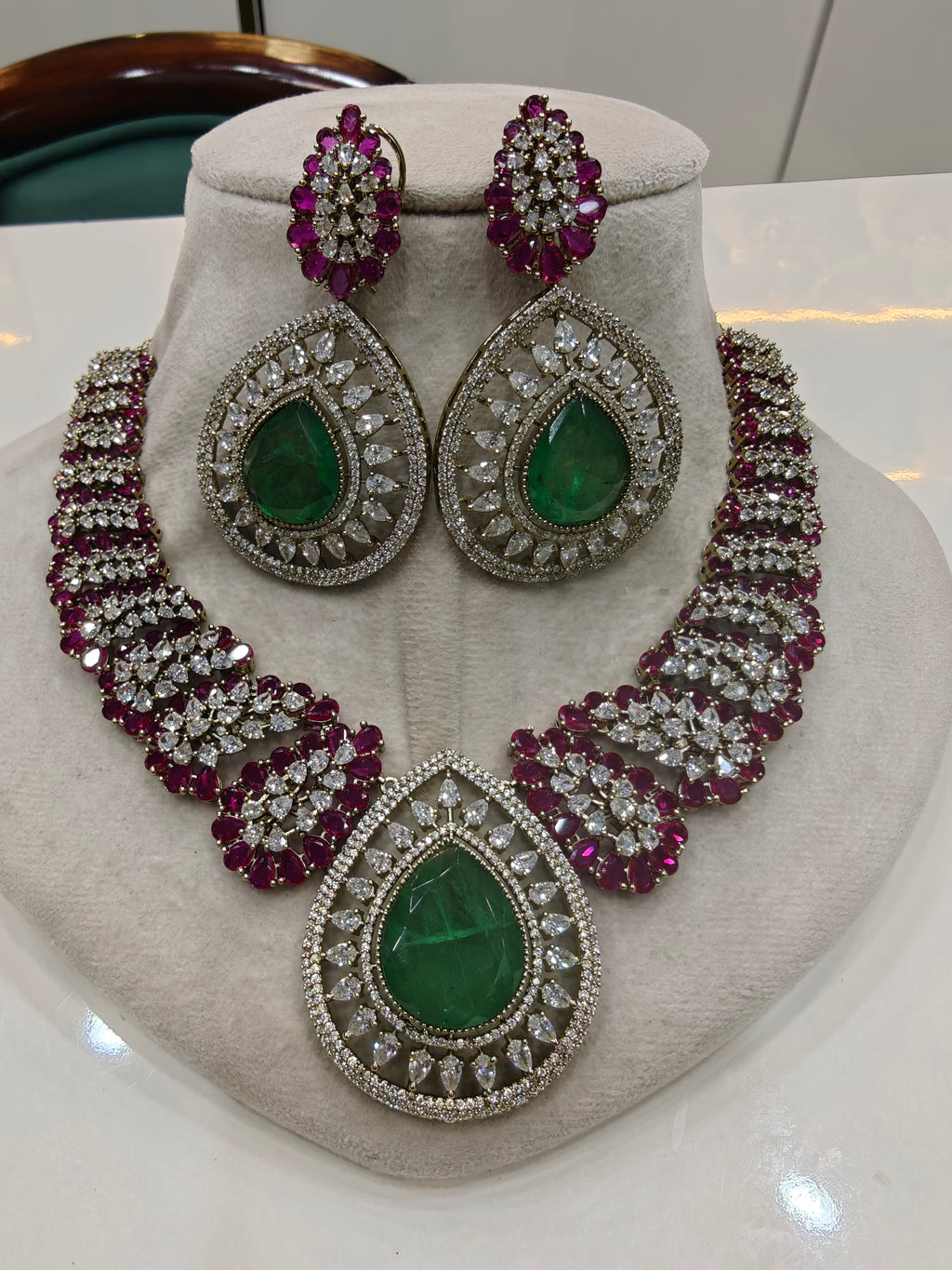 Zarqash Royale Doublet Necklace Set- Ruby and Green