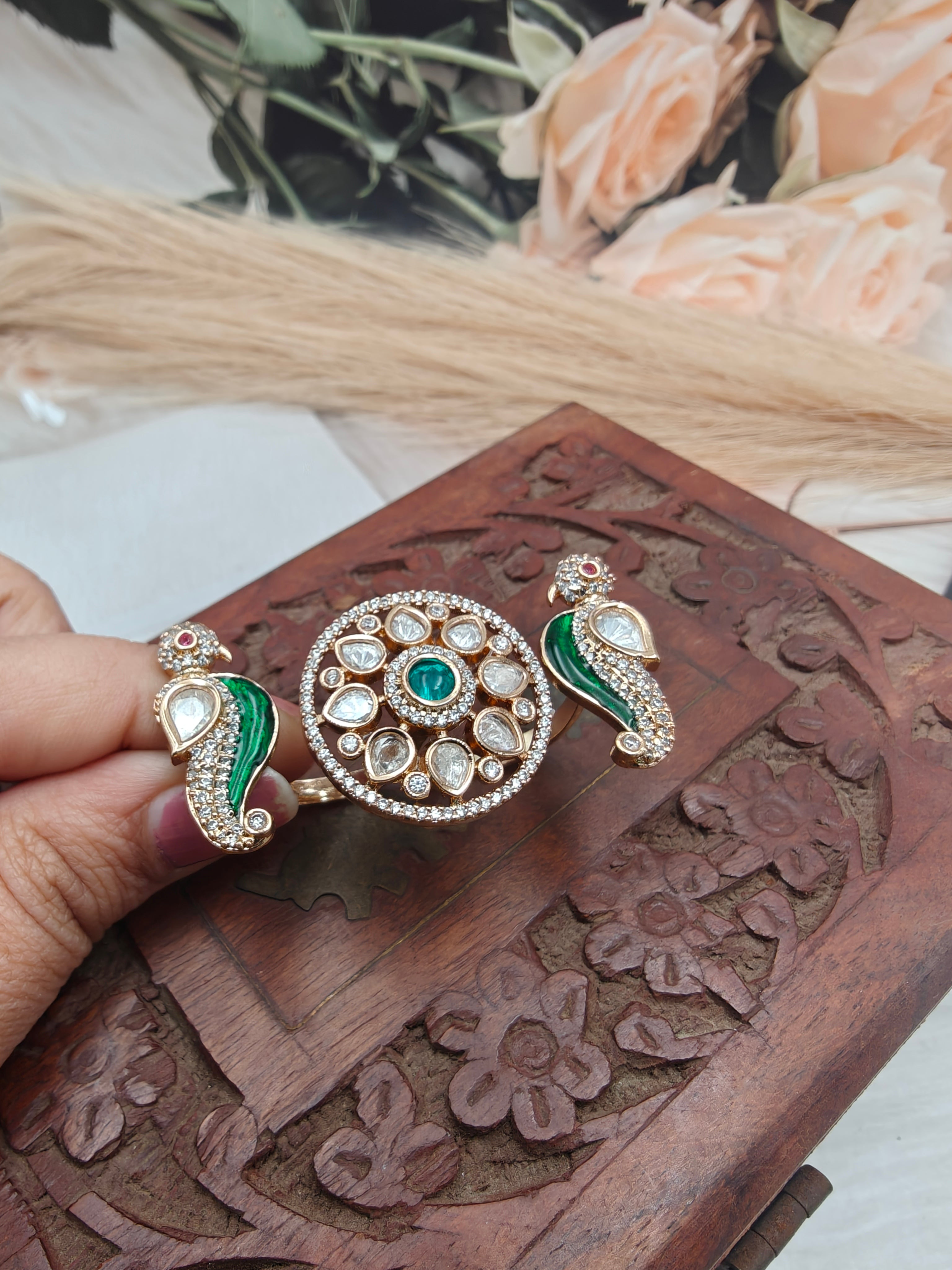 Lavya Bird Moissanite Double Finger Ring - Green