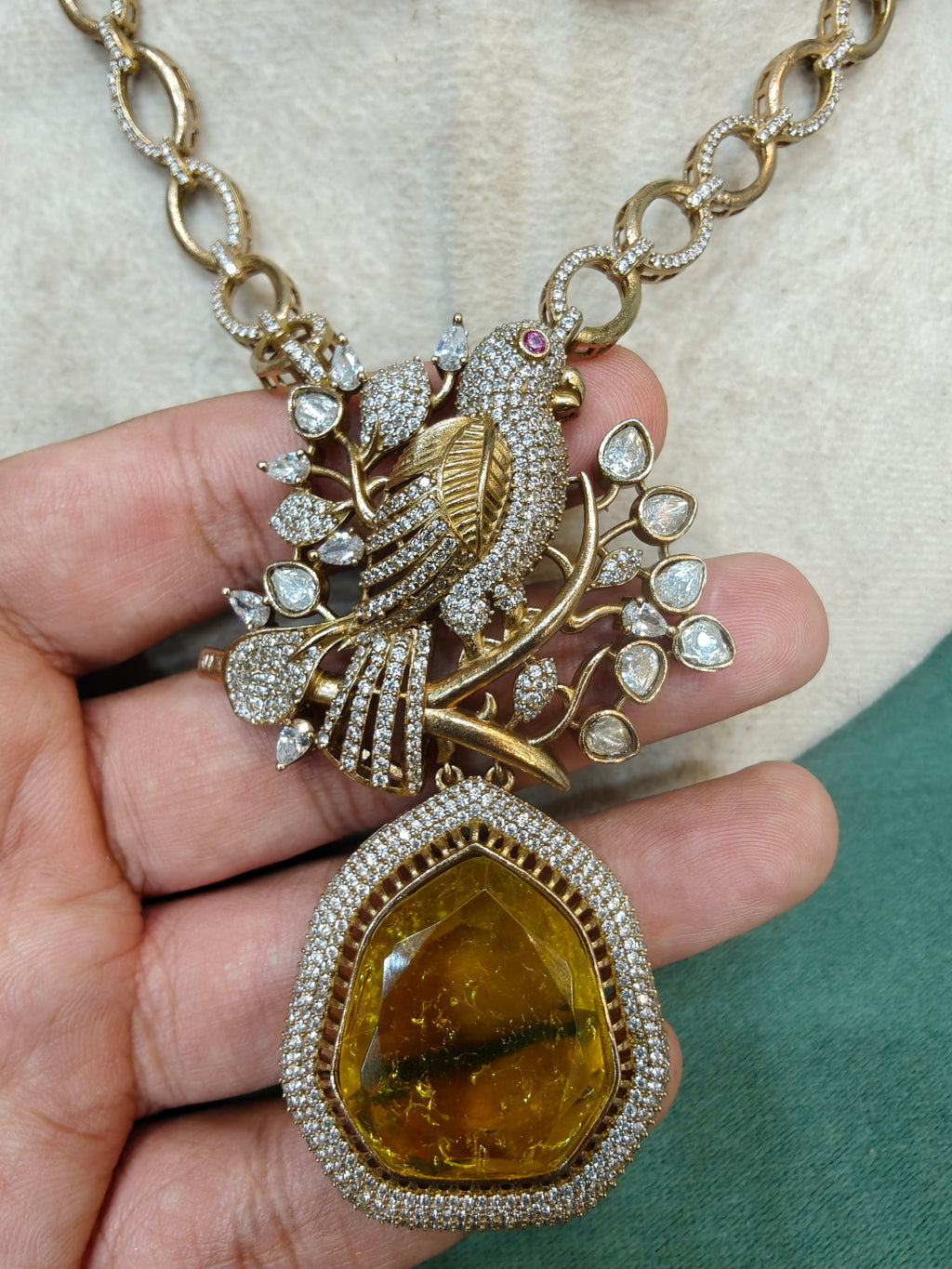 Vantara Bird Doublet Pendant Style Necklace Set- Yellow Citrine