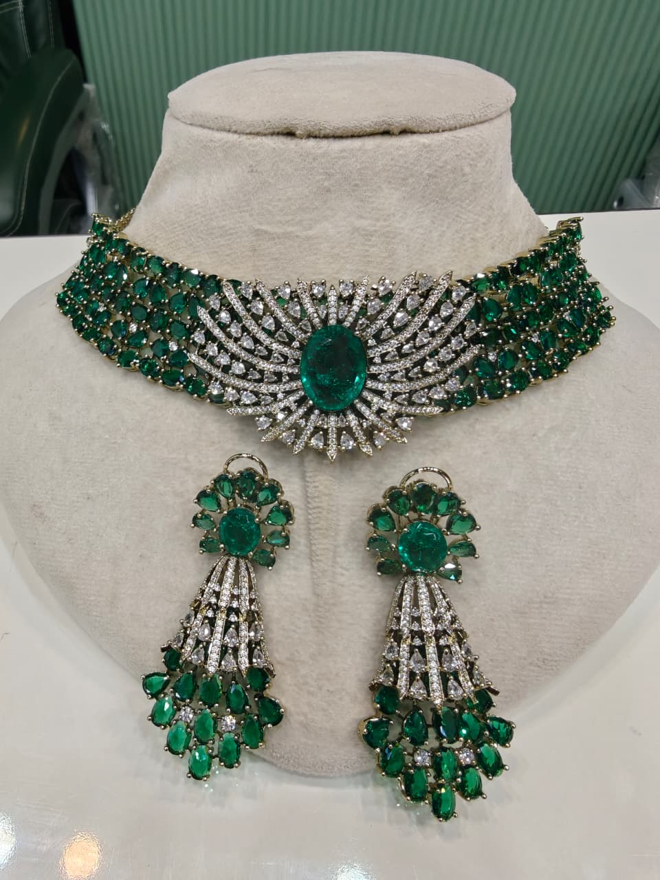 Masha Doublet AD Collar Choker Necklace Set - Emerald Green
