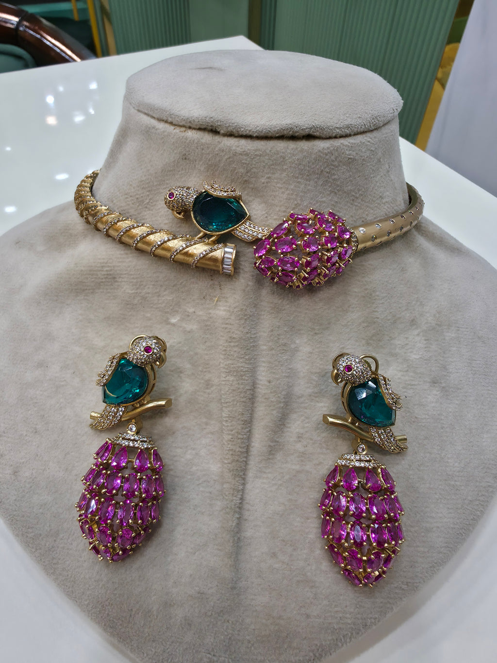 Ayurika - The Royal Parrot Hasli Set- Ruby Green
