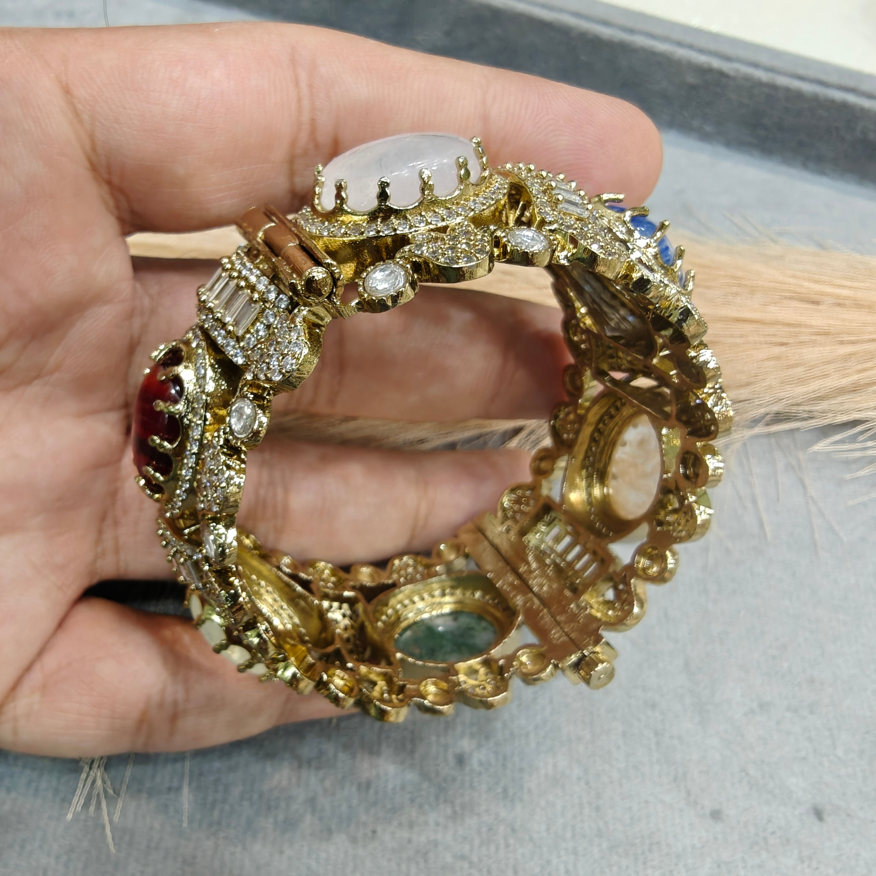 Mahira Sabya Inspired Openable Bangle - Multi 1