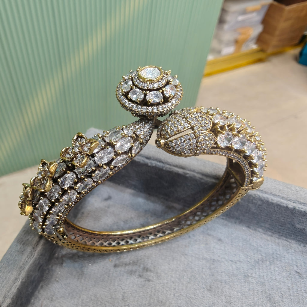 Rajvanshi Openable Bracelet Kada-White