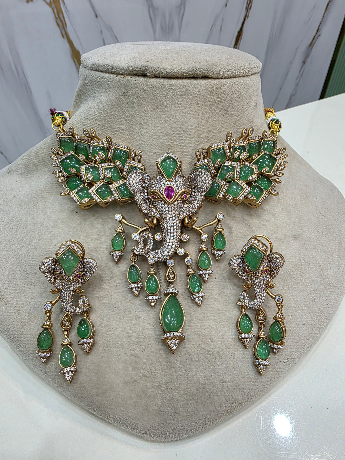 Ganraj Doublet Statatement Choker Necklace Set- Sage/ Mint Green