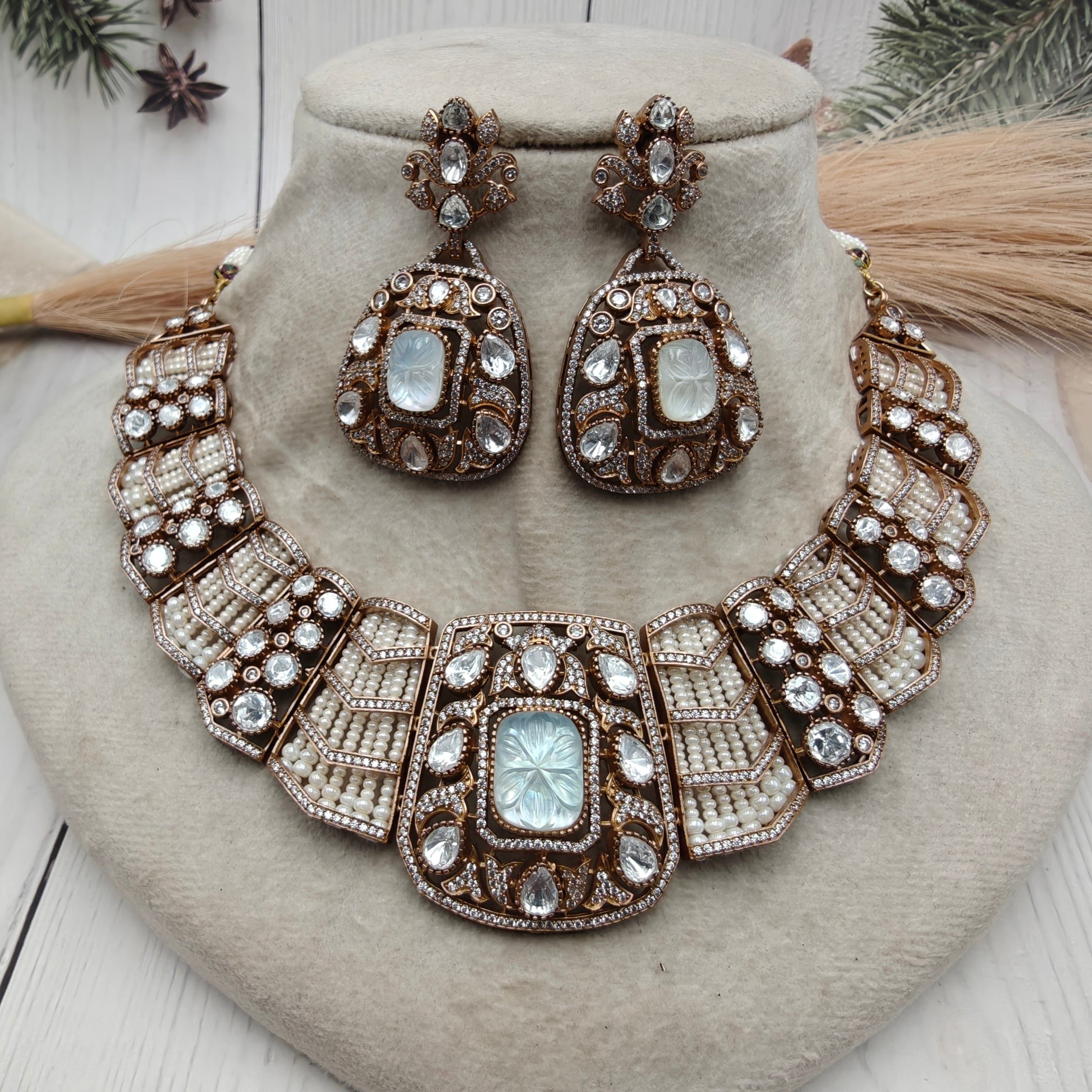 Vandita Carving Stone with Moissanite Necklace Set- White