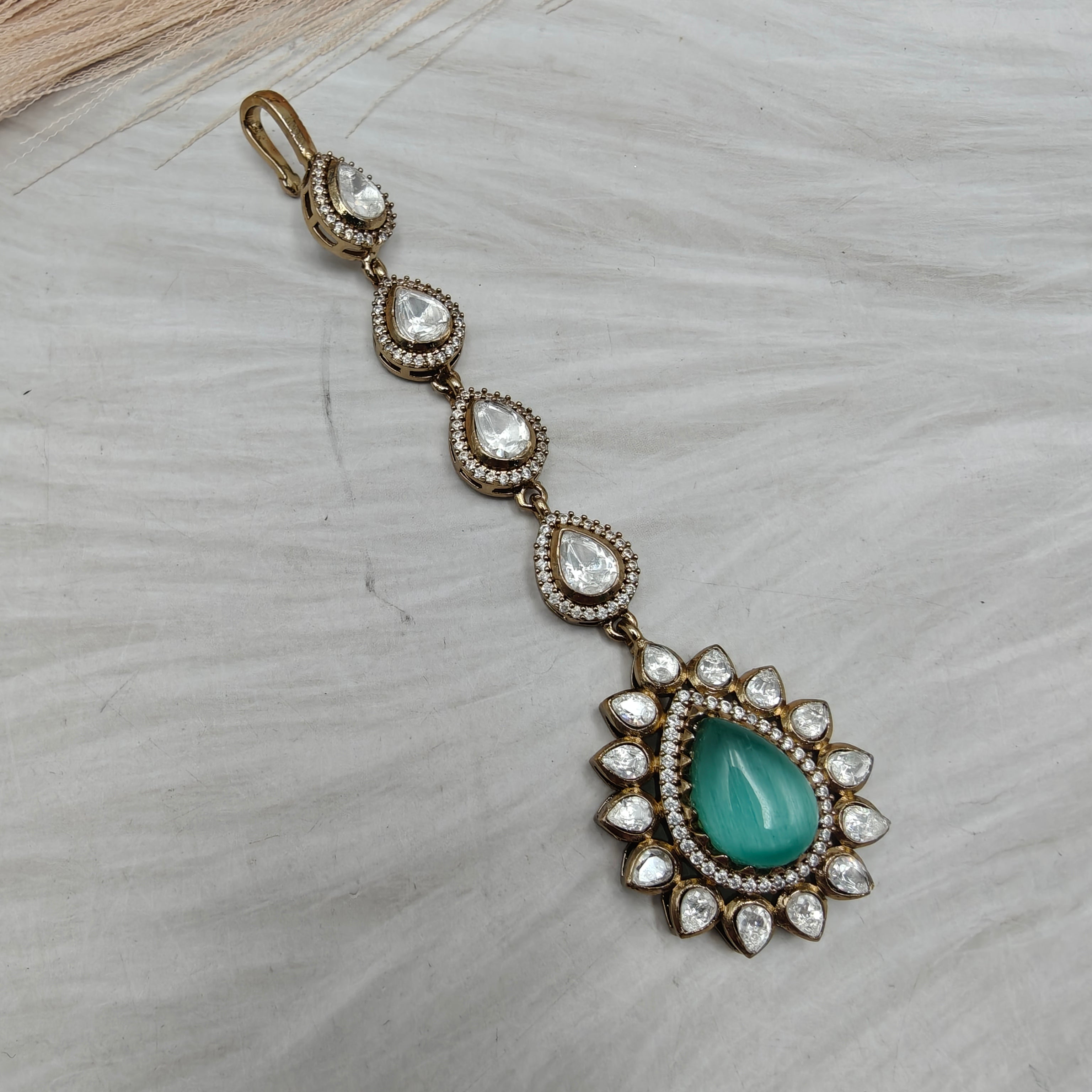 Minaar Uncut Moissanite Mangtikka- Mint