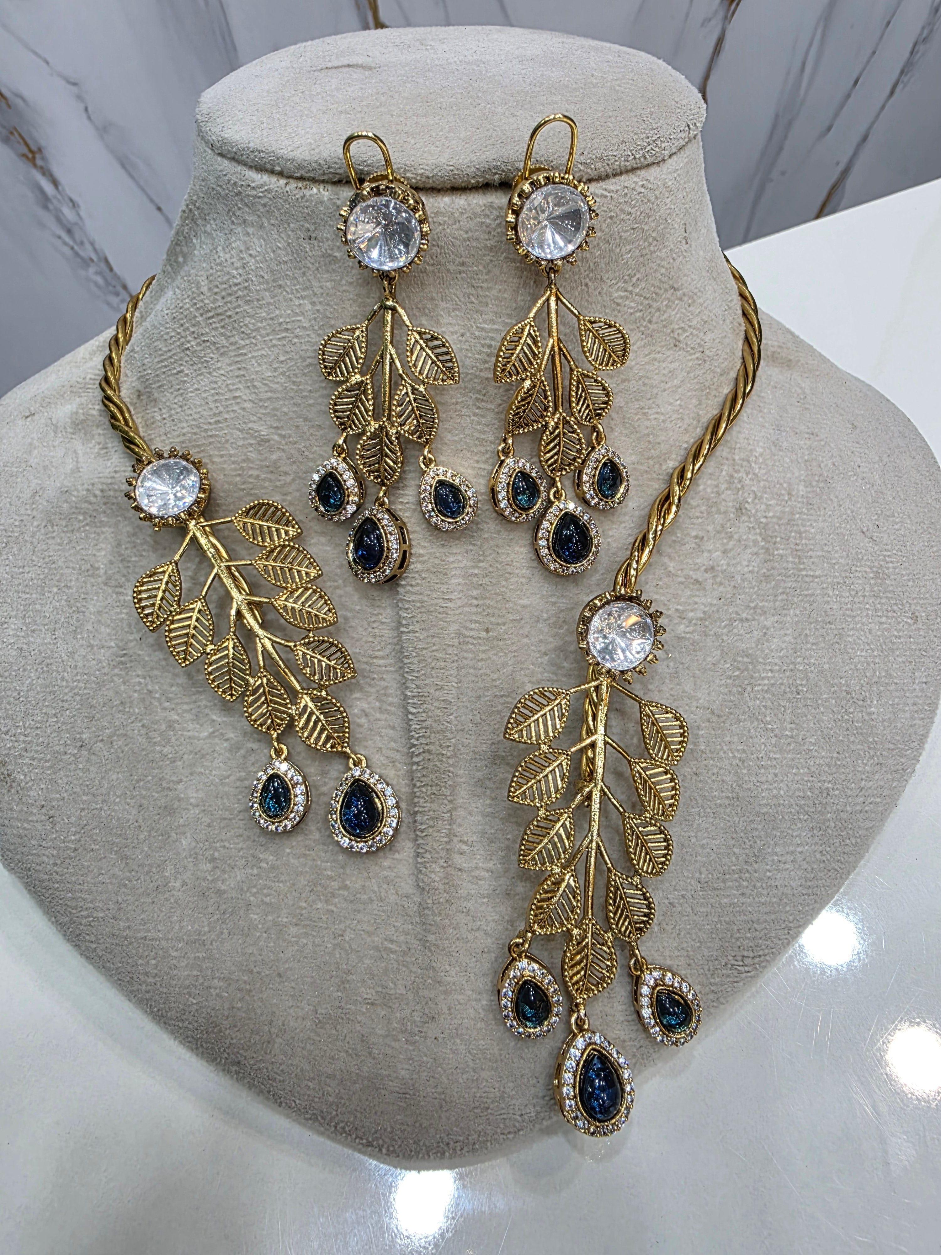 Samaira Handcrafted Fusion Hasli Set- Blue