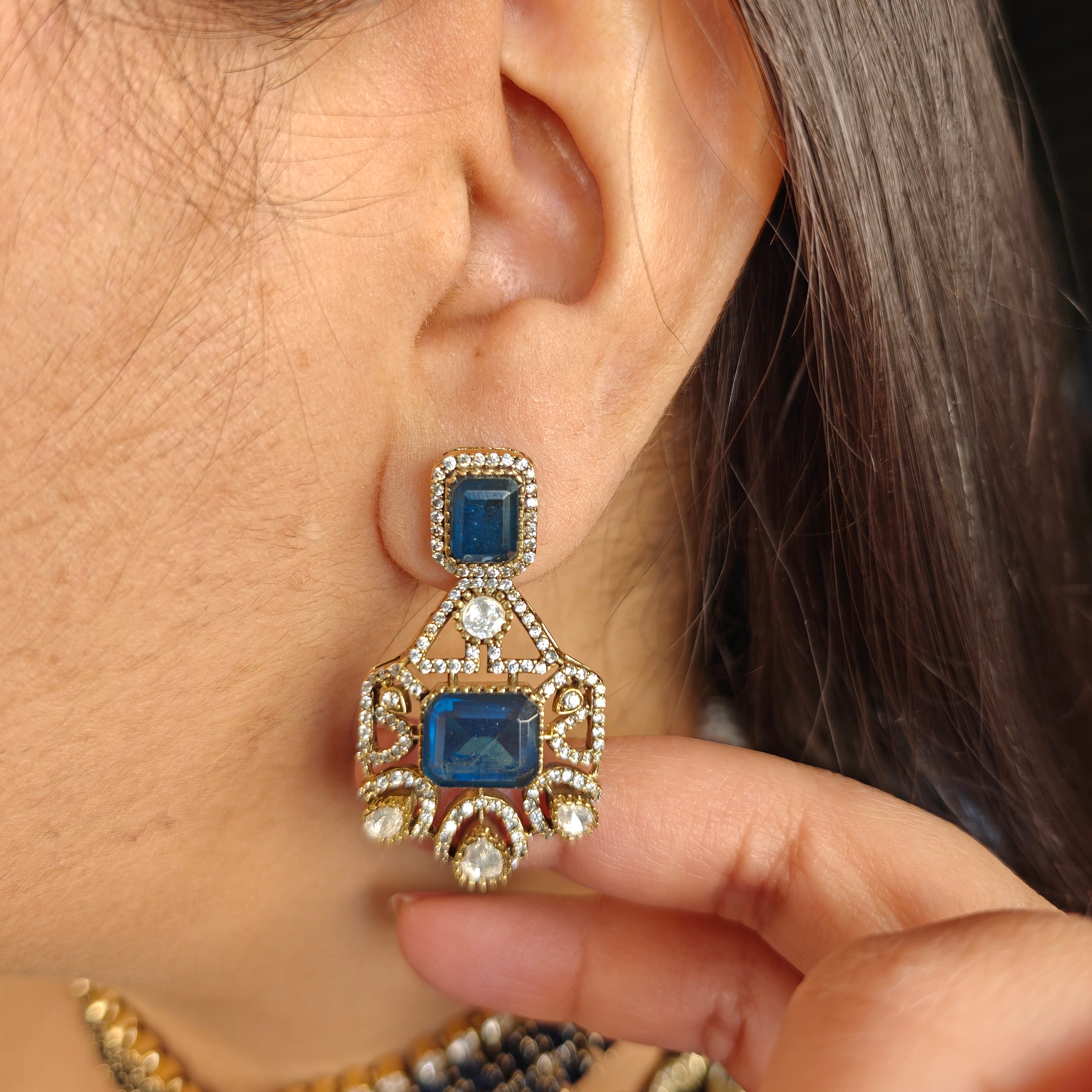 Rati Doublet and Moissanite Polki Choker Set- Blue