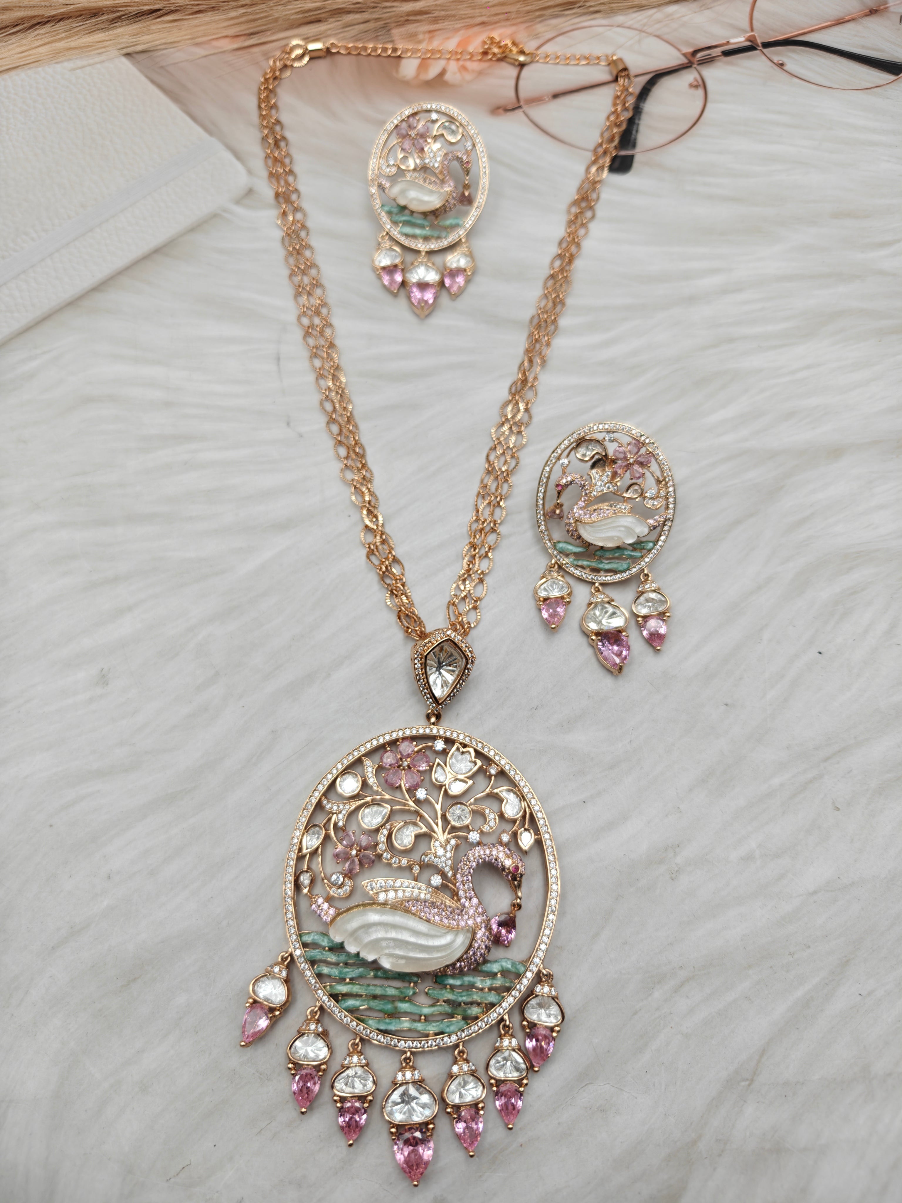 Luxe Mother of Pearl Swan Pendant Necklace Set