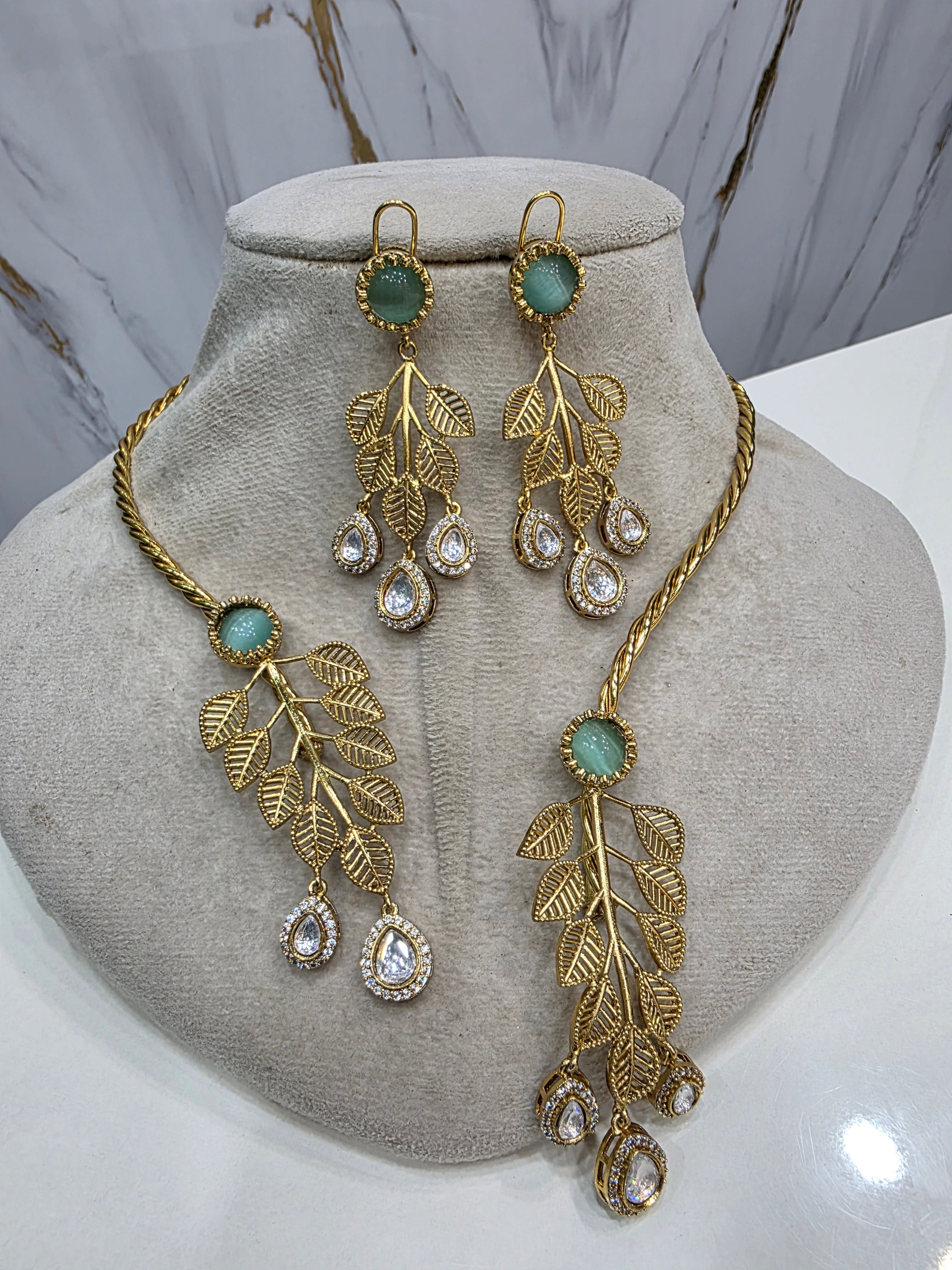 Samaira Handcrafted Fusion Hasli Set- Mint