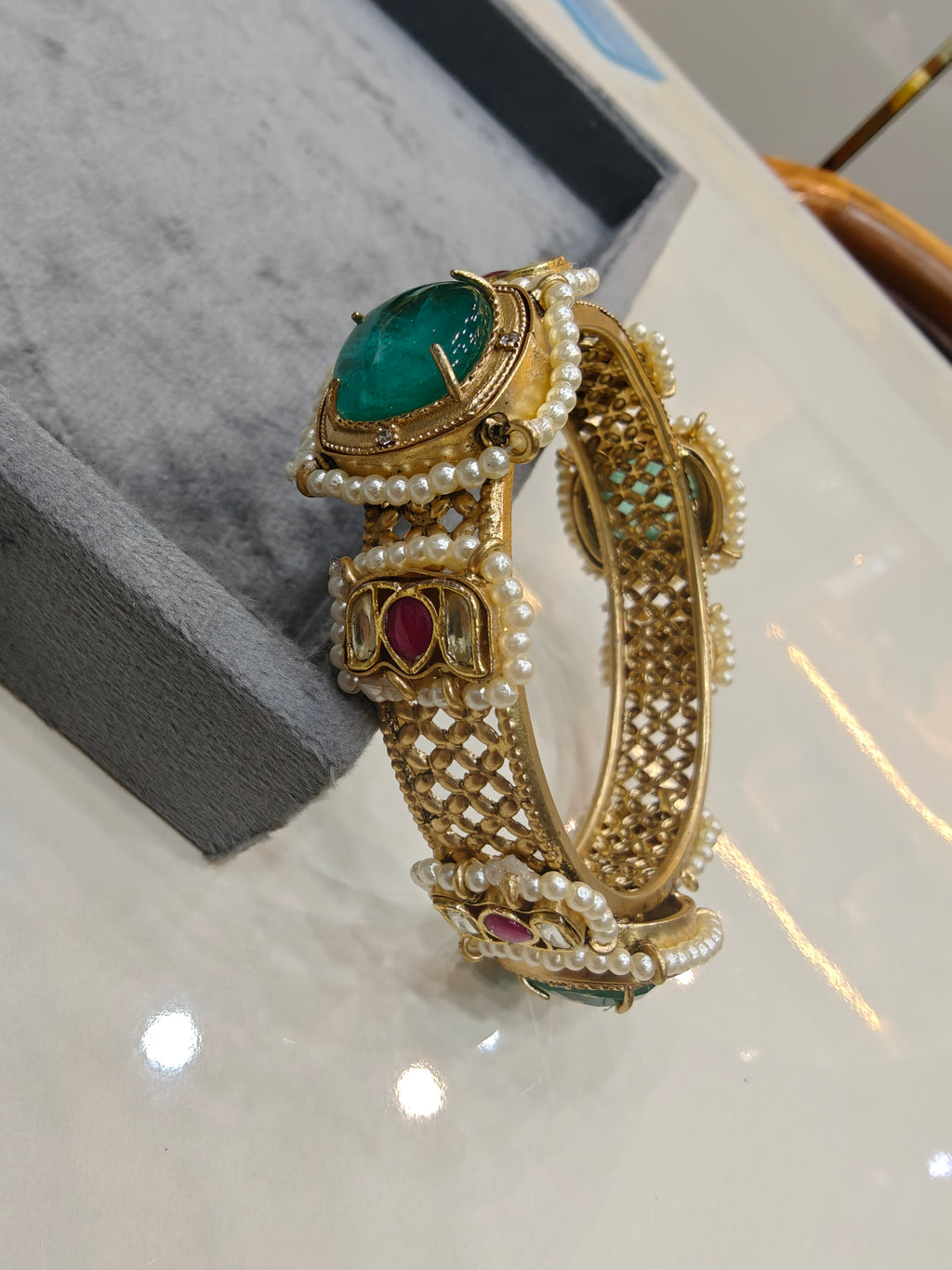 Varsha Handcrafted Brass Fusion Pachi Kundan Bangle (Single)-Mint Ruby