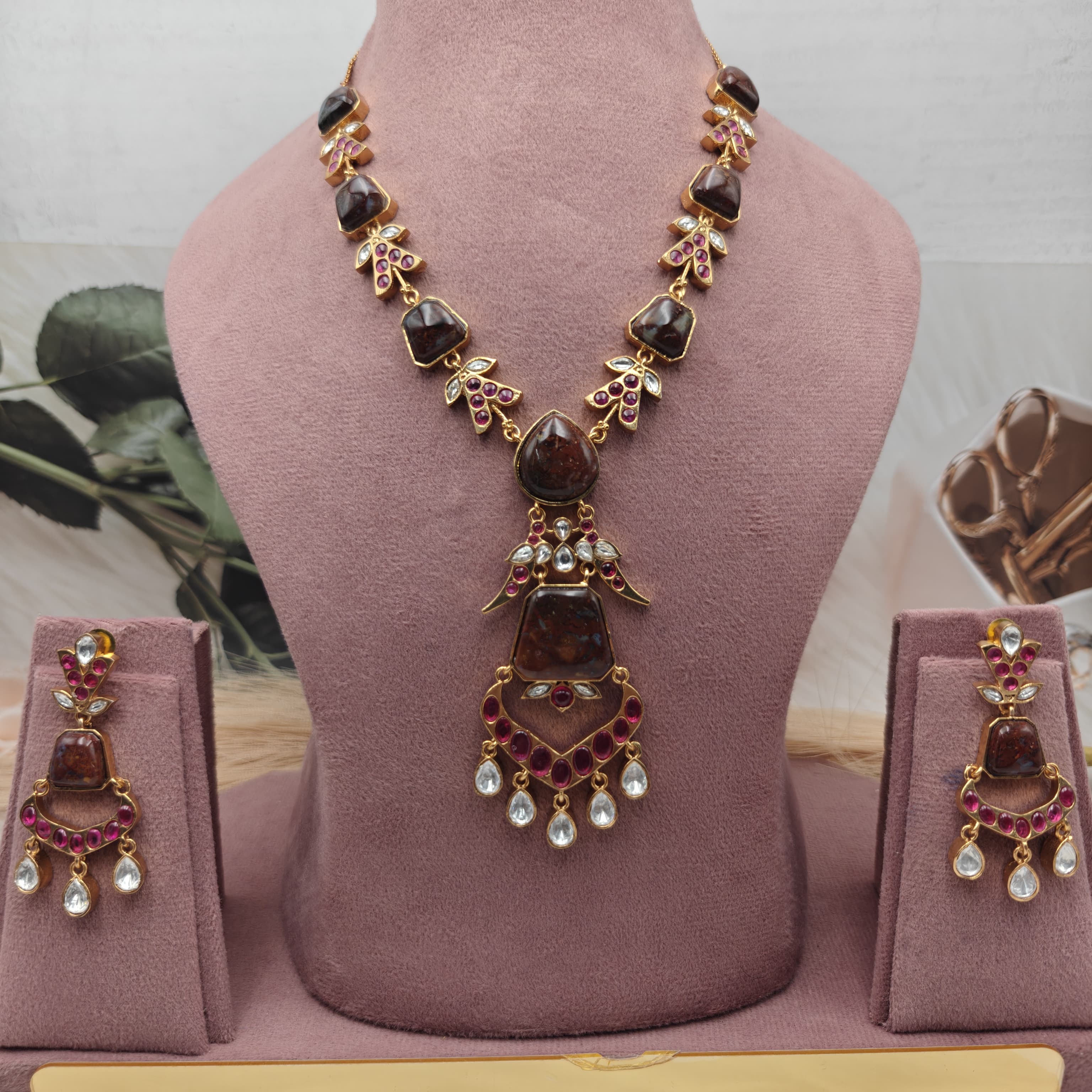 Rudra Roop Natural Stone Set- Brown n Ruby