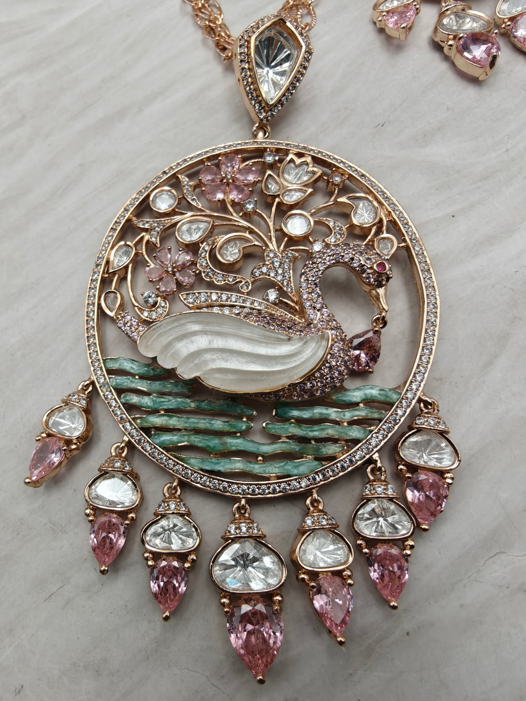 Luxe Mother of Pearl Swan Pendant Necklace Set