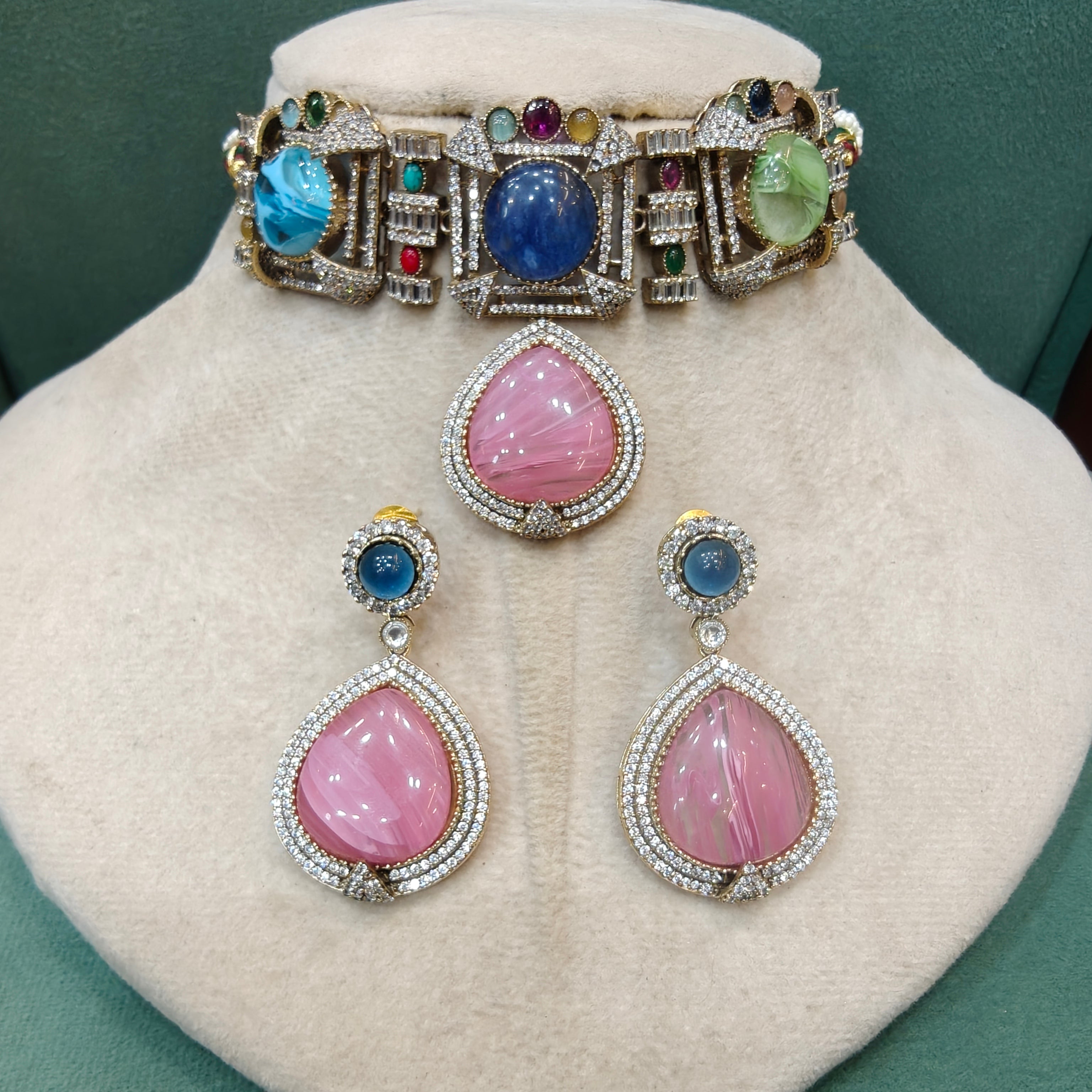 Nazm Quartz Doublet Choker Set- Pink Multi