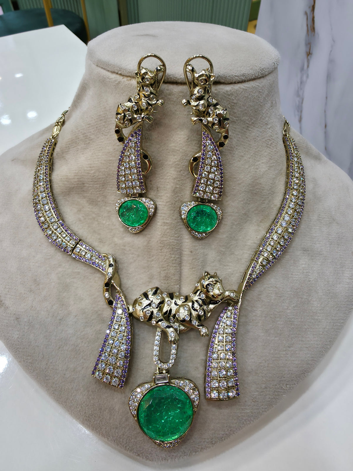Sama Panther Designer Necklace Set- Mint and Lavender