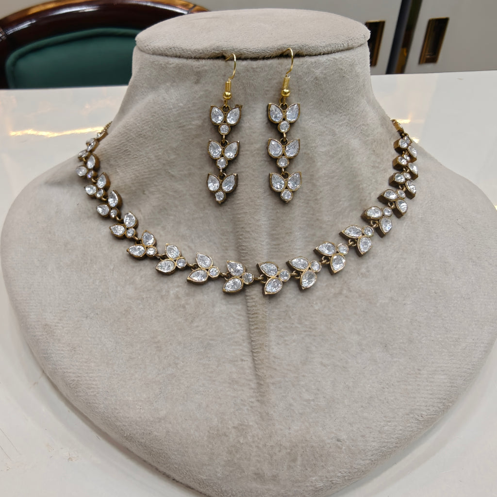 Arshiya Petal Moissanite Necklace Set