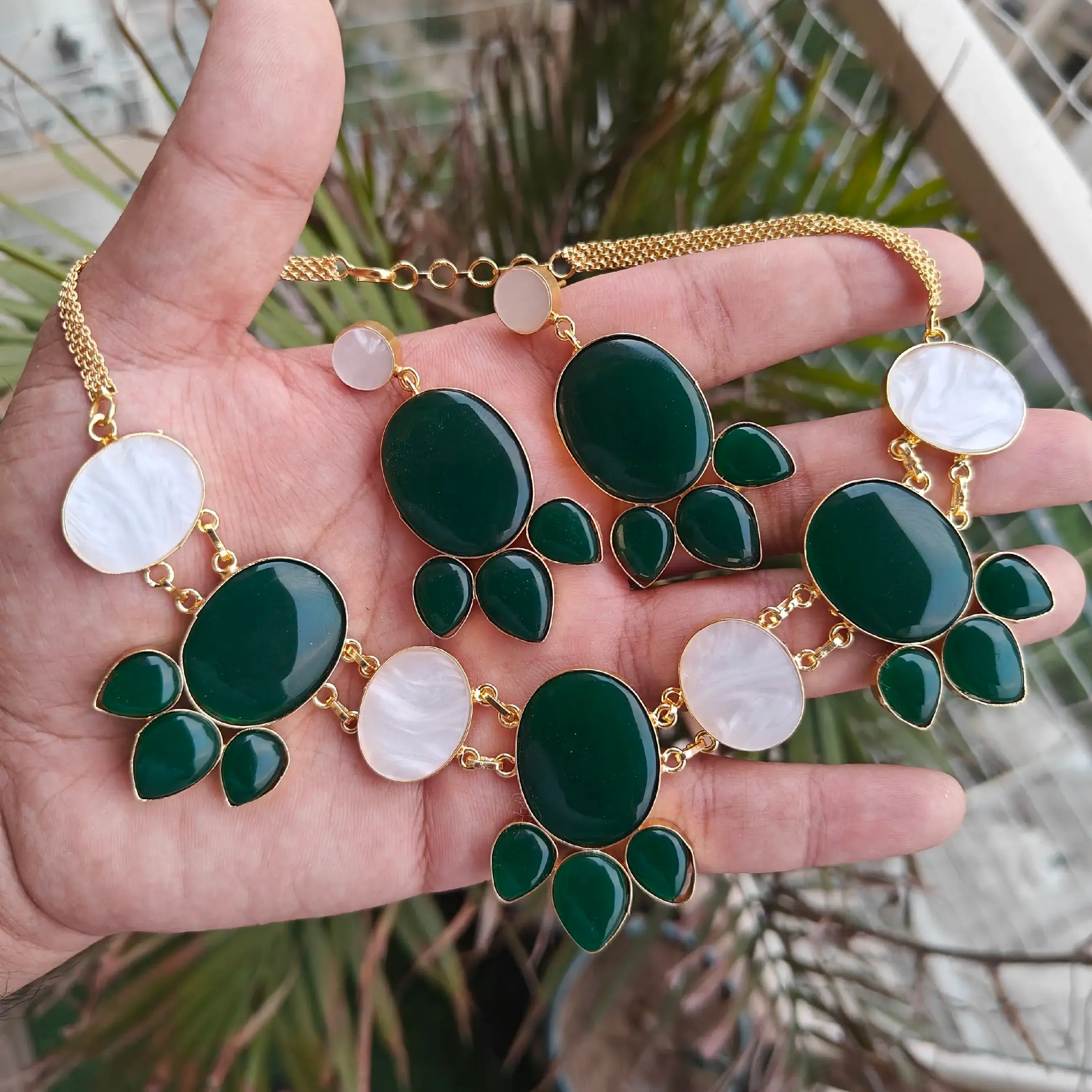 Monalisa And Shell Stone Indo-Western Necklace Set- Green