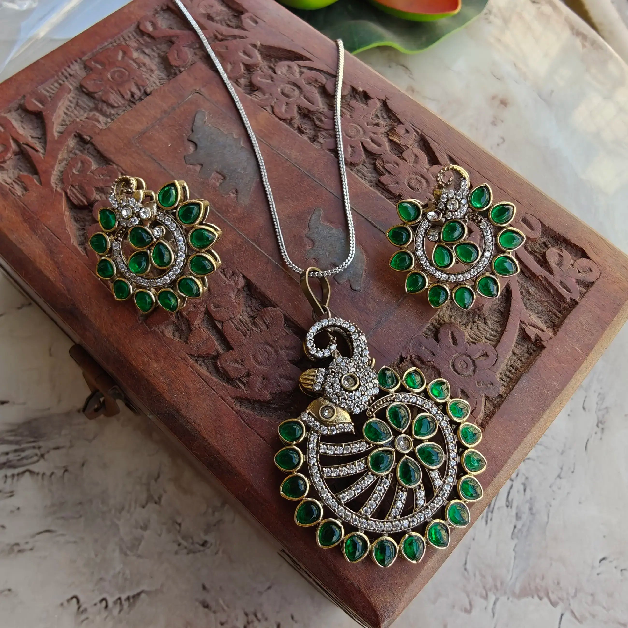 Elephant Dual Tone Pendant Set - Green
