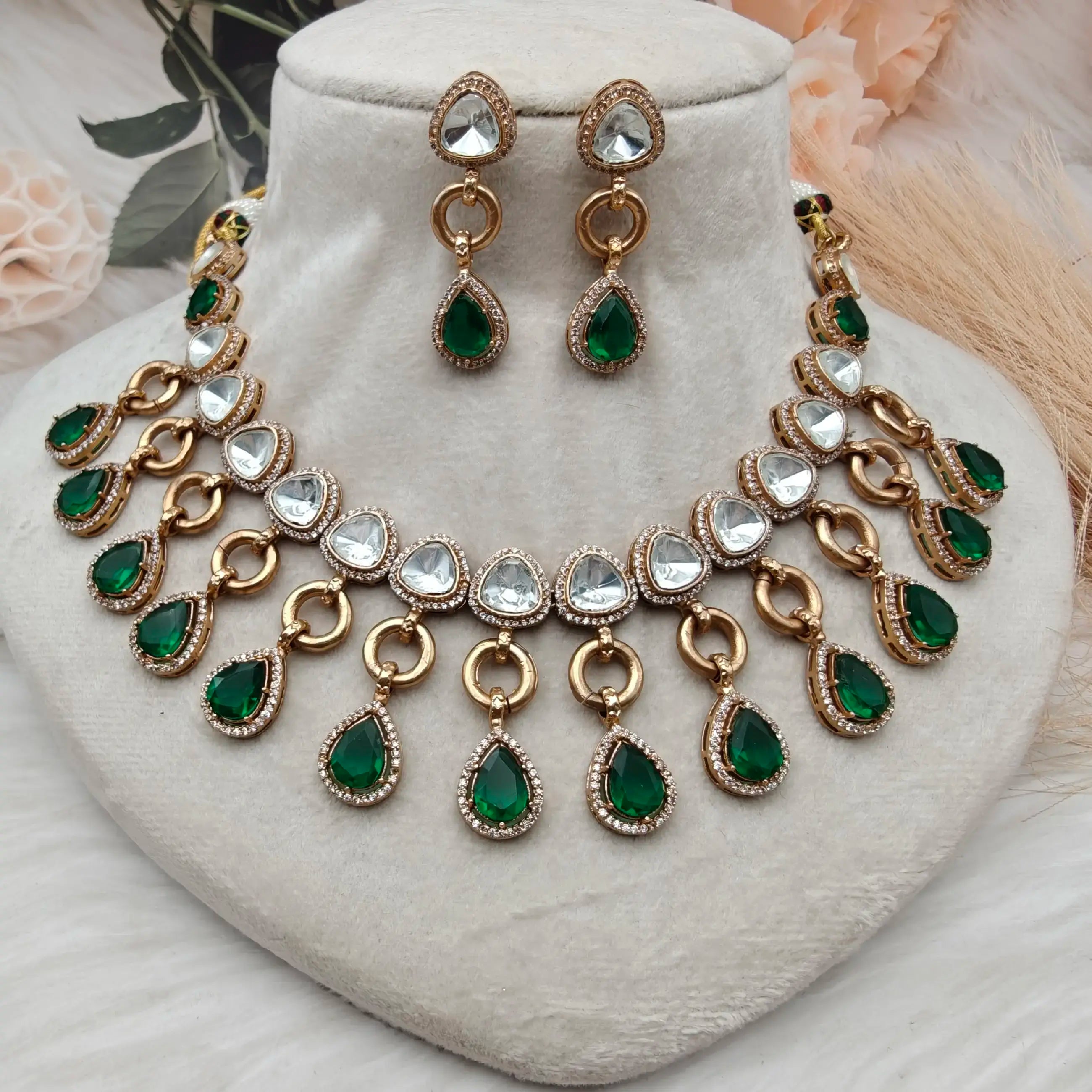 Samiksha Uncut Moissanite Emerald Necklace Set