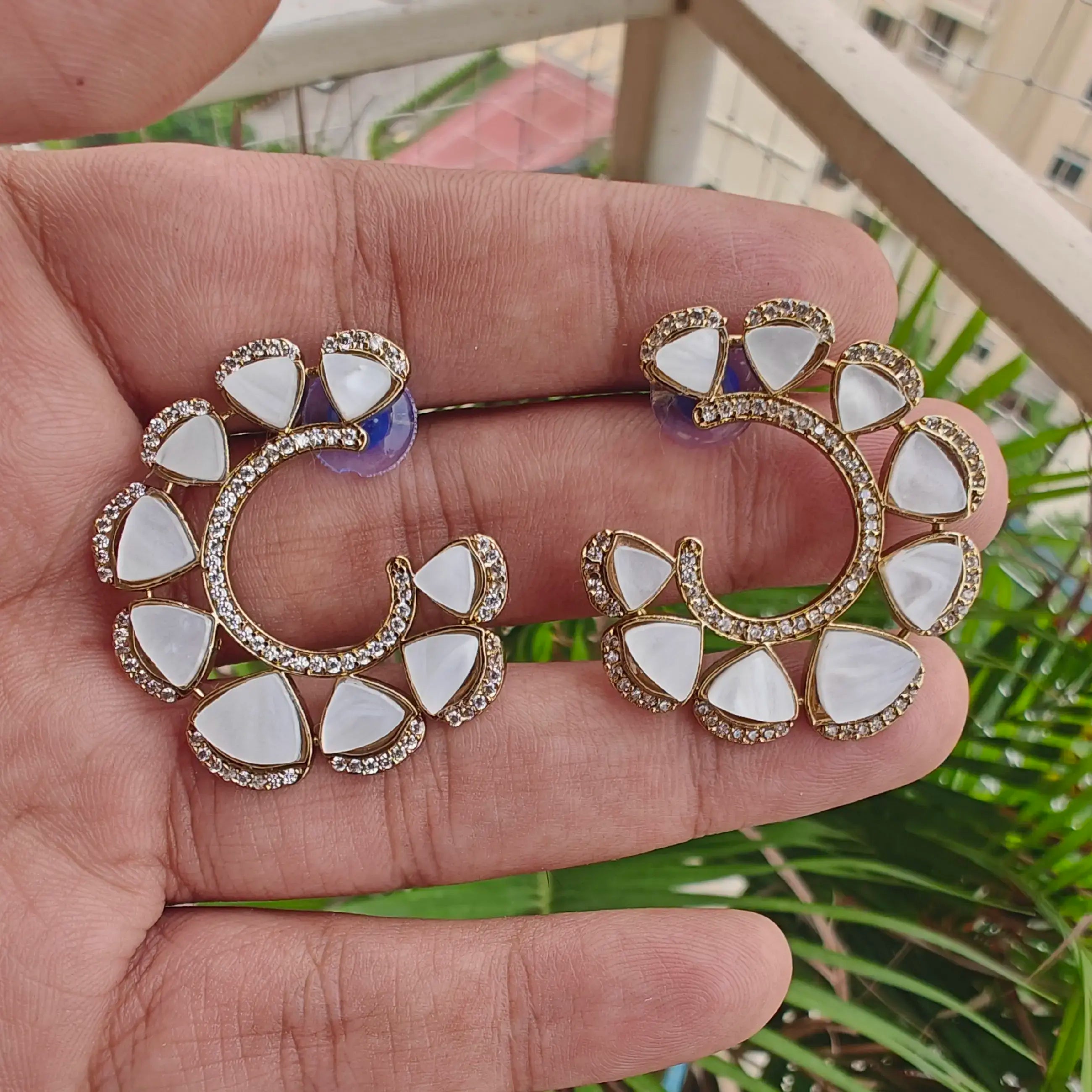 Aaryah Shell Stone Statement Earrings - White